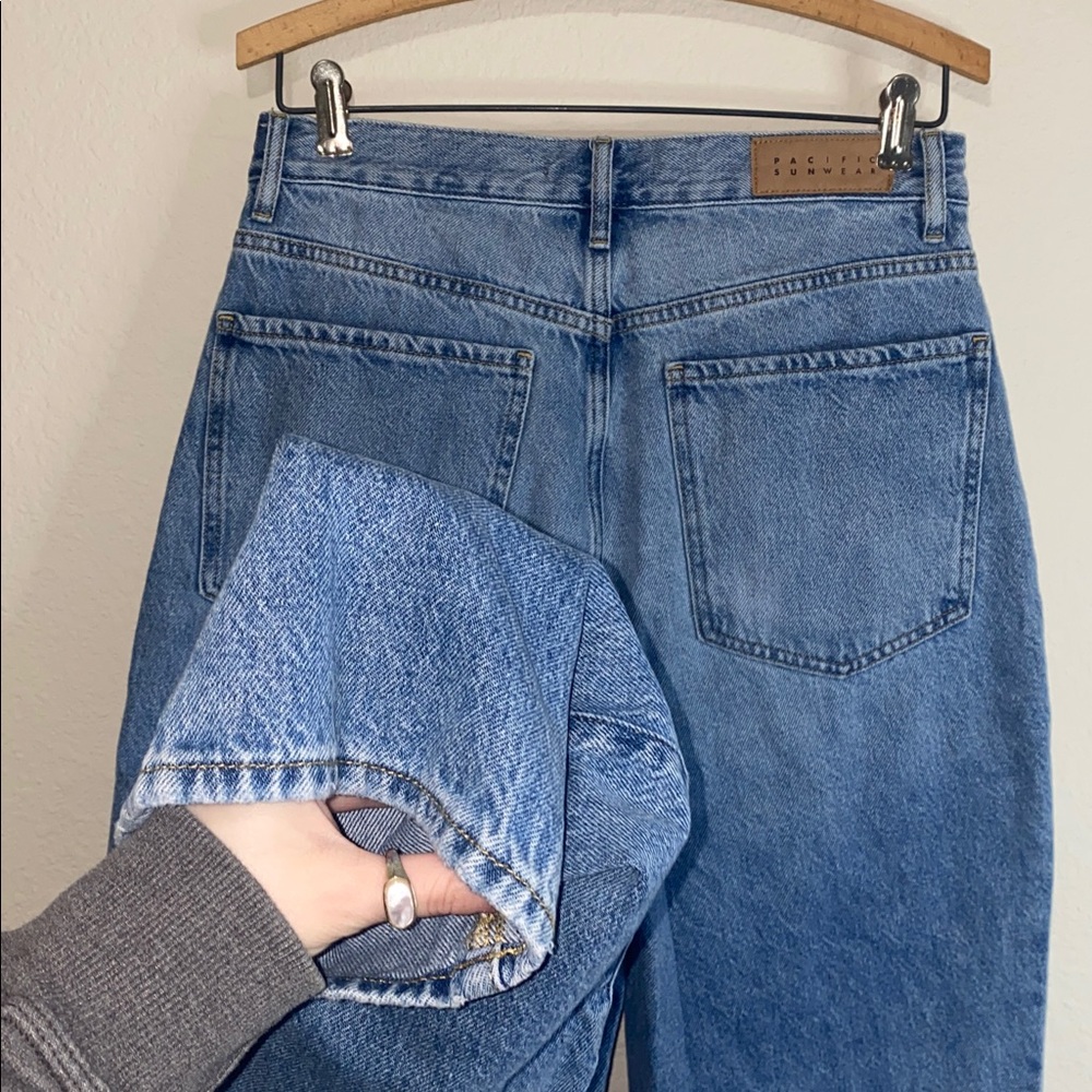 🛍️PacSun Women’s ‘Dad Jeans’ in the shade Medium Indigo! - Picture 10 of 12